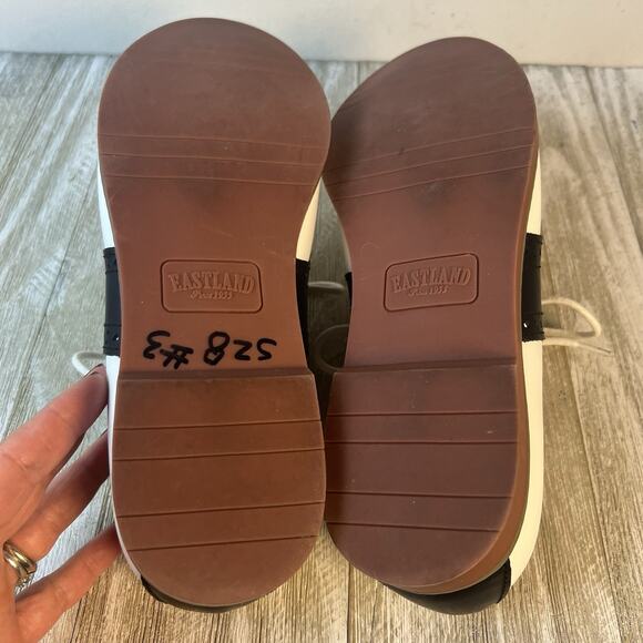 Eastland Sadie Saddle Shoes Black & White Retro 50s Pinup Style US 8 Women Cheer - Picture 11 of 13